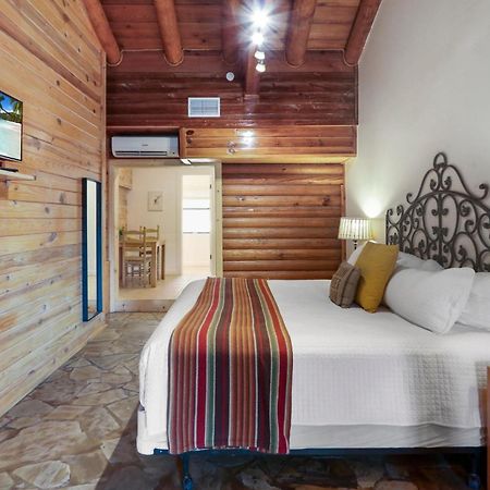 Wimberley Log Cabins Resort&Suites- Unit 3 Luaran gambar